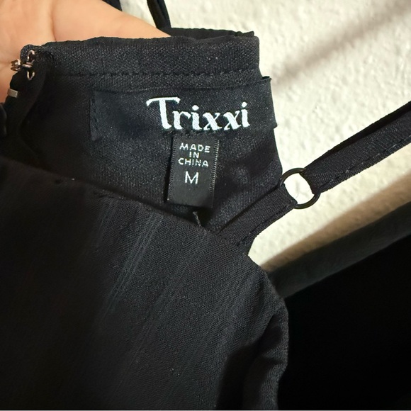 Trixxi Black Ruffled Tie Mini Dress Medium NWT - Picture 6 of 8